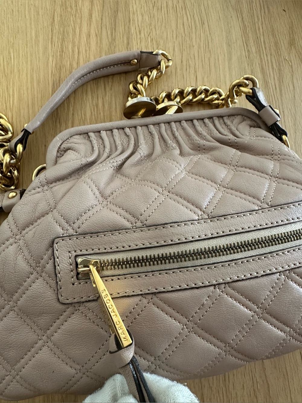 Marc Jacobs Kisslock Shoulder Bag - Picture 3 of 16